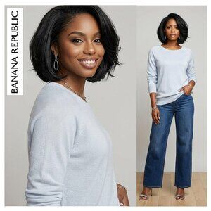 BANANA REPUBLIC - 100% merino wool light blue knit sweater